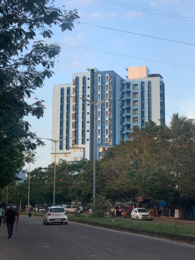 Blueberry Apartments Kochi Exterior photo